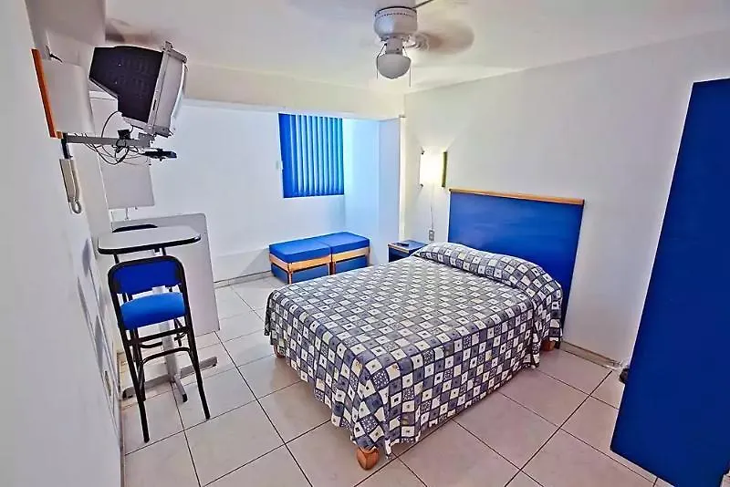 Hotel H Montreal Guadalajara